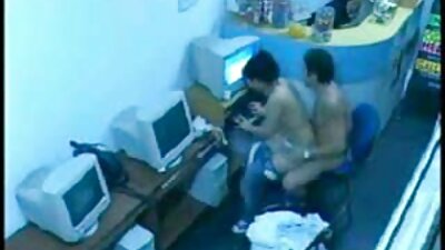 Приятелката и майка й влязоха безплатни бг порно клипове в банята в Wrong Moment